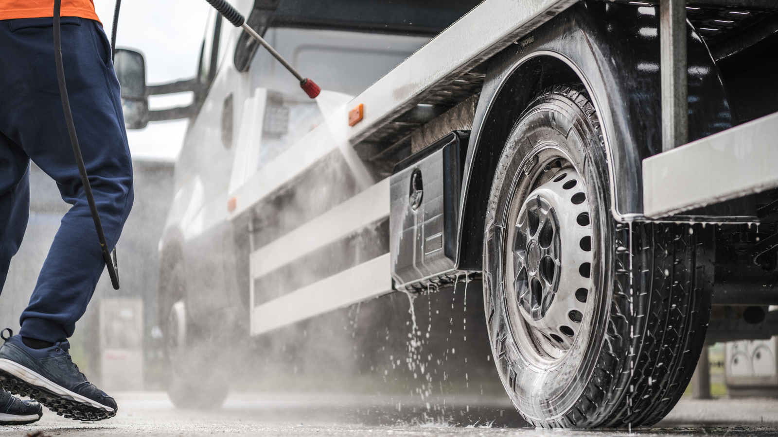 Mobile Truck Wash Services